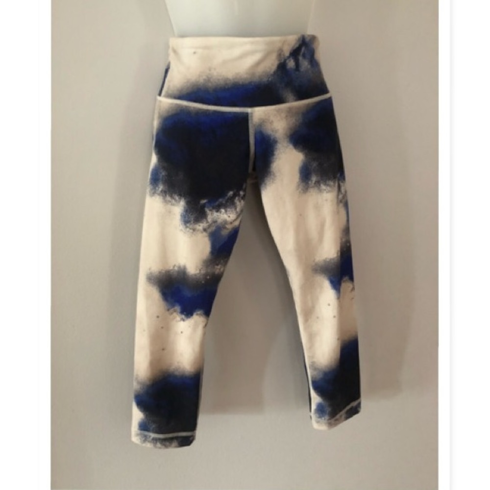 LULULEMON CROPPED LEGGINGS SIZE 2